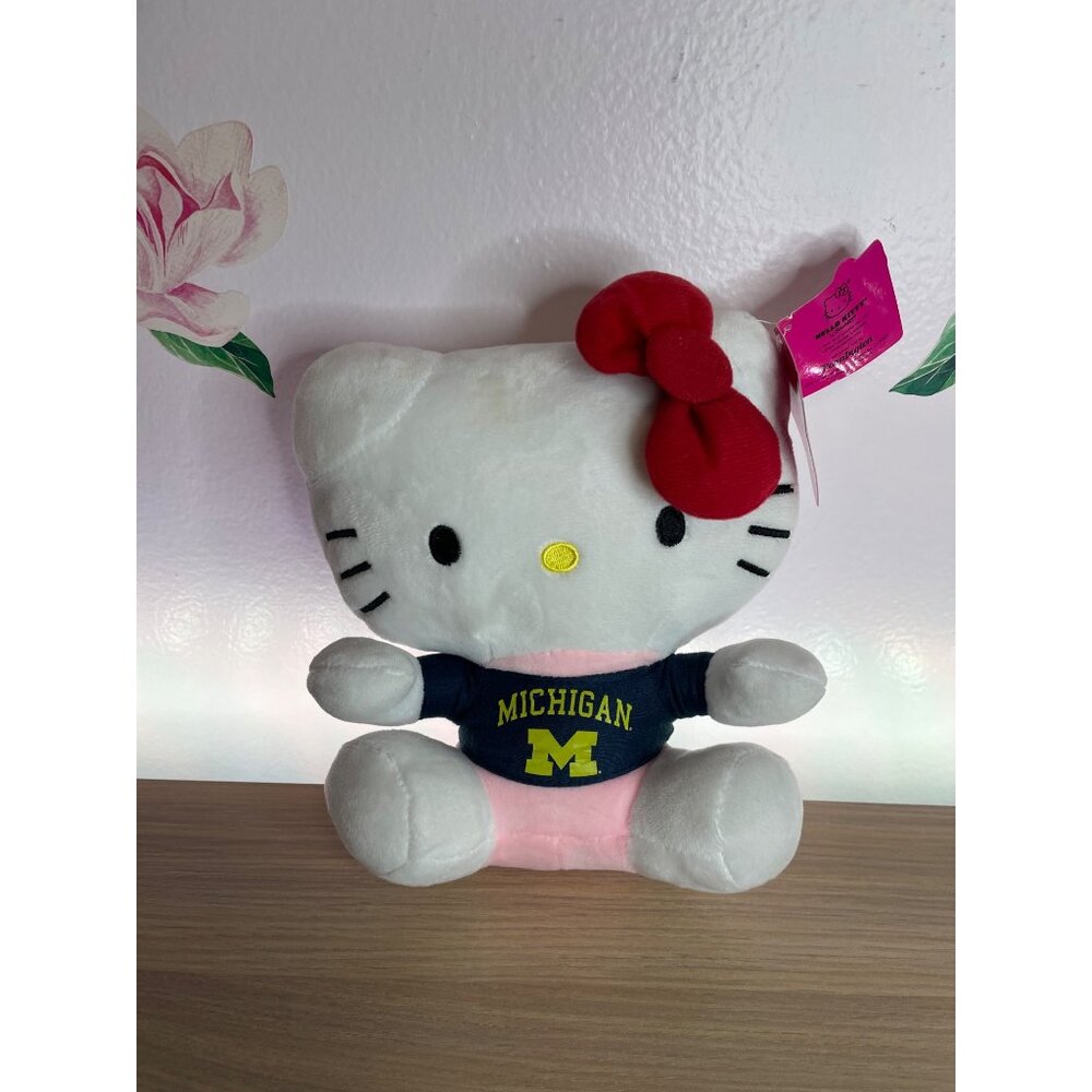 Pennington Hello Kitty Michigan T-shirt Plush